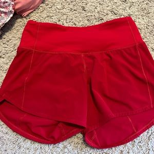 Lululemon size 2 speed up low-rise shorts 2.5”